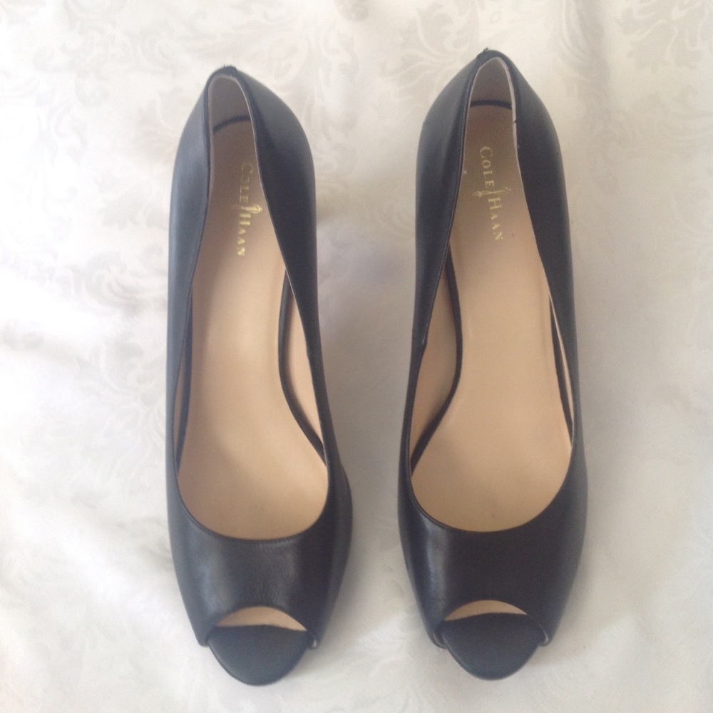 Cole Haan Genuine Leather Open Toes Black Heels*11